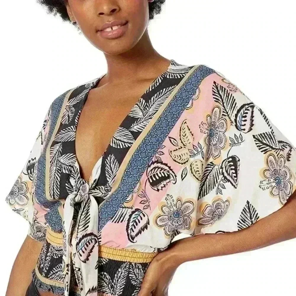 NWT  Angie tie front floral shirt with elastic women L